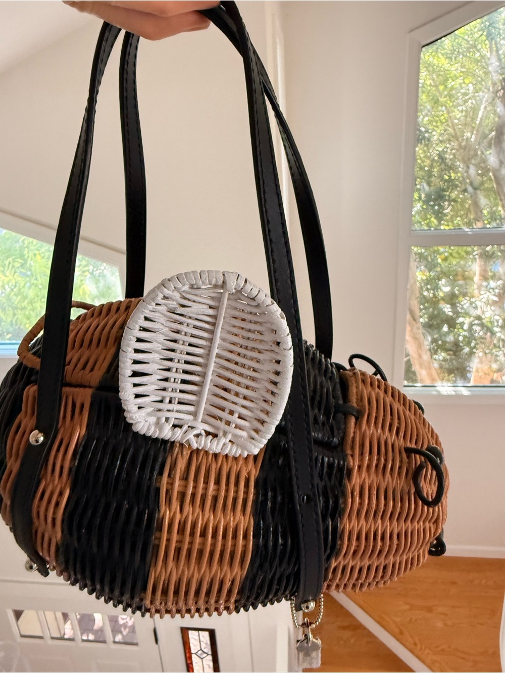 Kate Spade Down the Rabbit Hole Wicker Bumble Bee Bag Rare/As-is